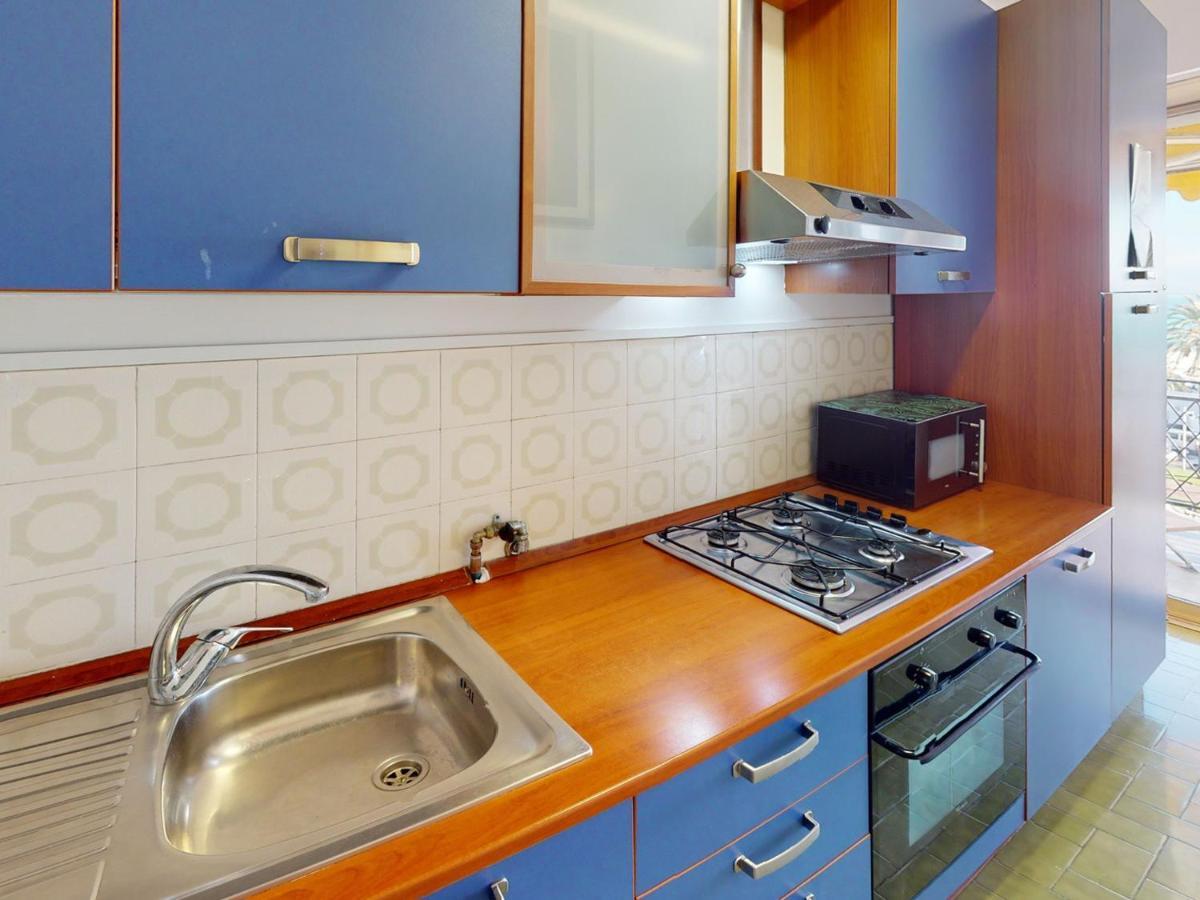 Studio Climatise Avec Terrasse Face Mer A Menton - Fr-1-196-208 外观 照片
